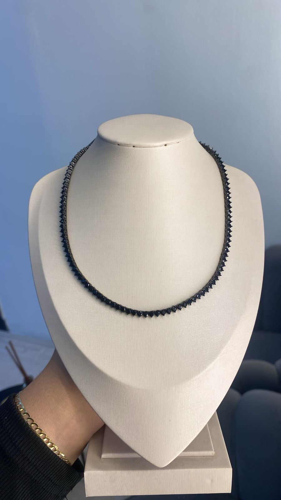 Colar riviera, com zircônias redondas