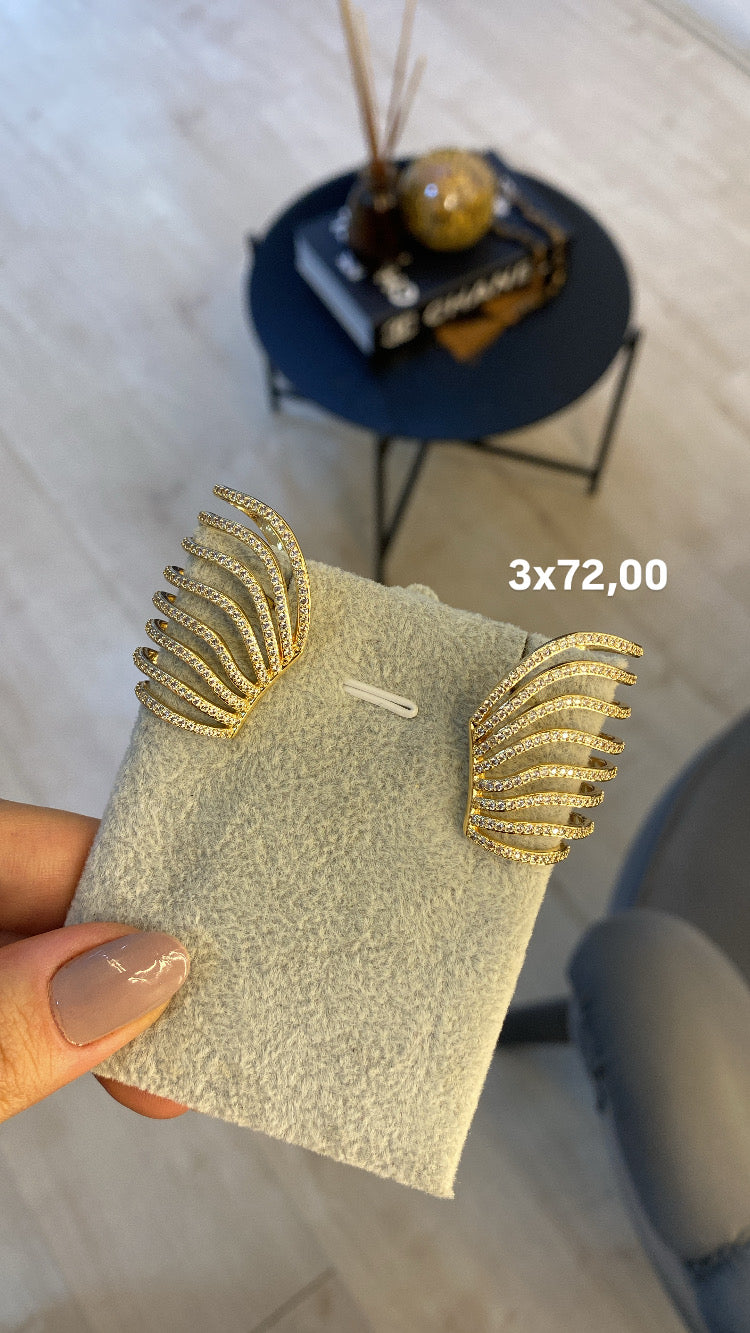 Brinco Ear Cuff Leque Cravejado Dourado