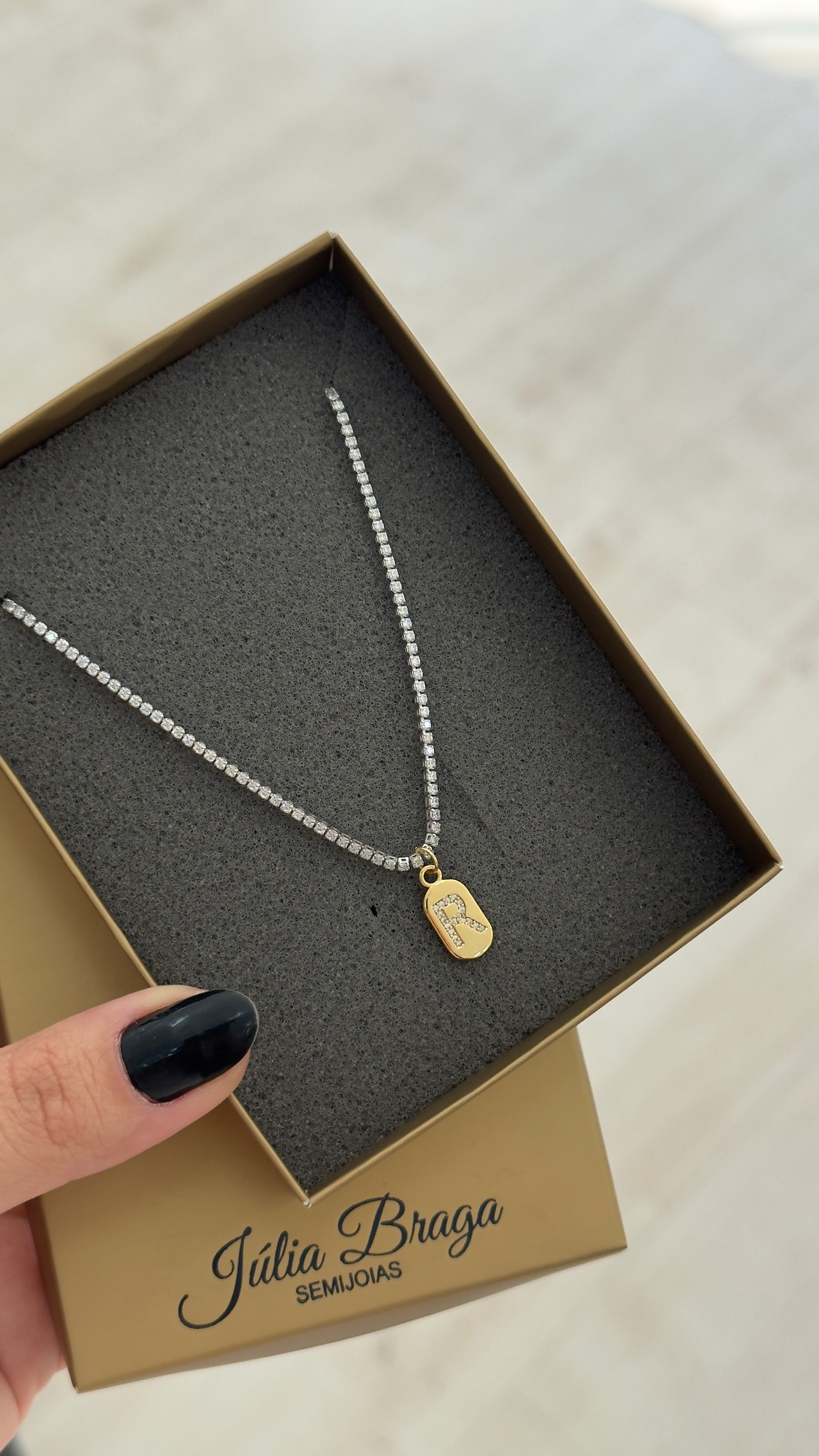 Choker Riviera de Zircônias – Luxo e Brilho em Cada Detalhe