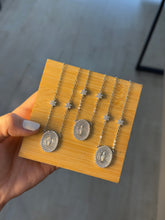 Colar Medalha Nossa Senhora com Zircônias – Banho Ródio