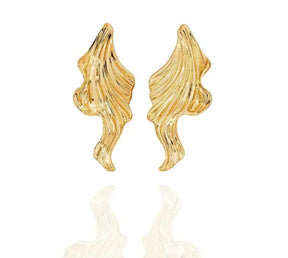 Brinco de ondas e detalhes