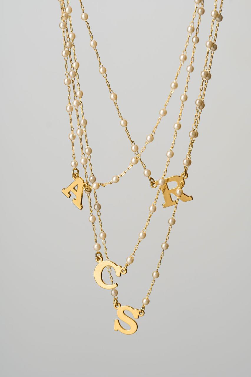 Colares Personalizados com Pérolas e Iniciais